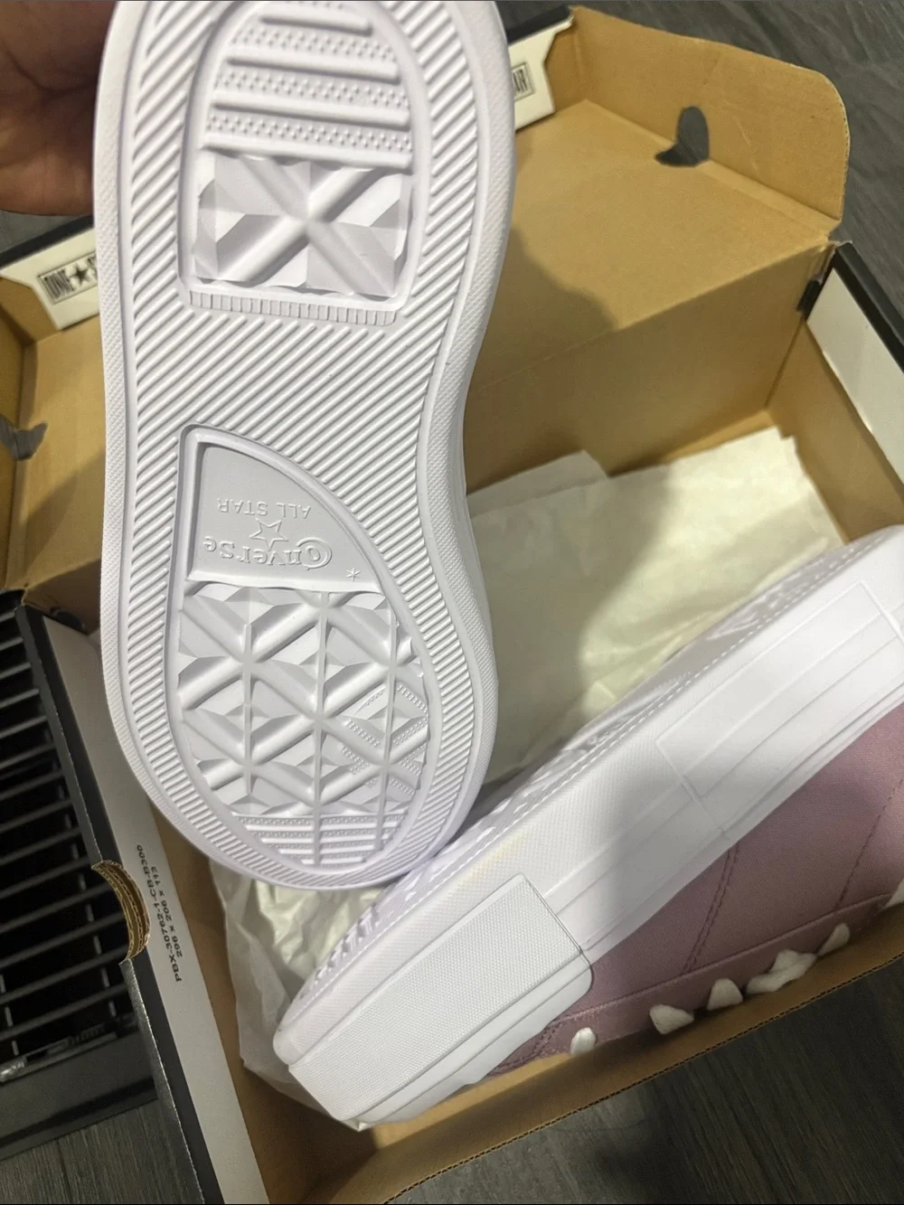 Converse low top